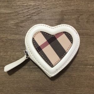BURBERRY - Heart Shaped Coin Purse